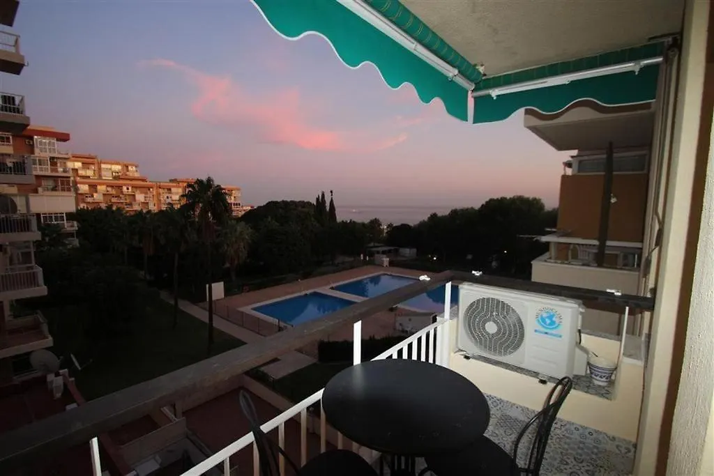 Luxurious 1 Bed Apartment With 5 Pools & Gardens. Benalmádena