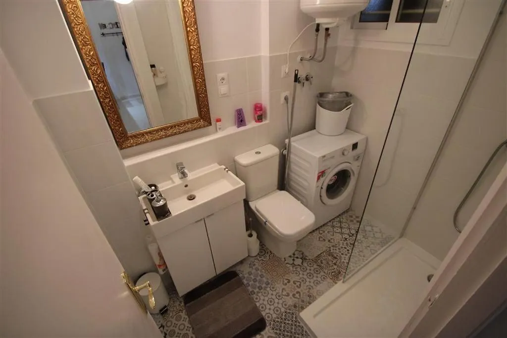 Luxurious 1 Bed Apartment With 5 Pools & Gardens. Benalmádena Spanien