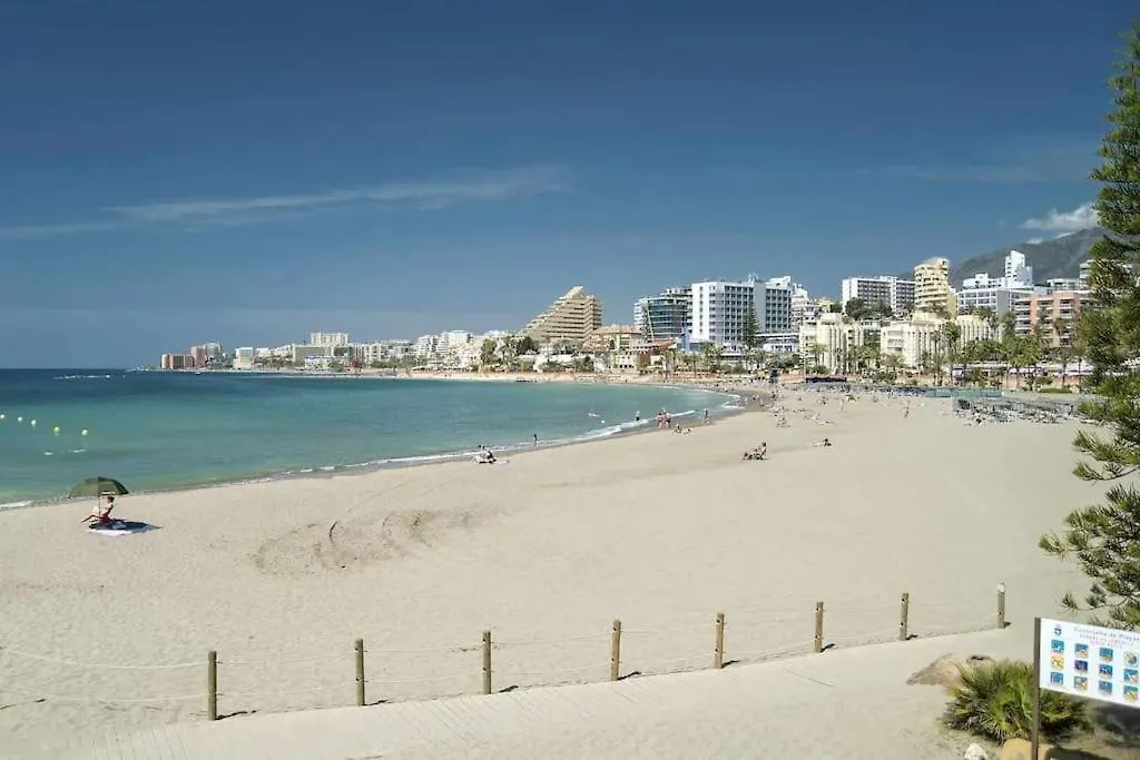 Luxurious 1 Bed Apartment With 5 Pools & Gardens. Benalmádena